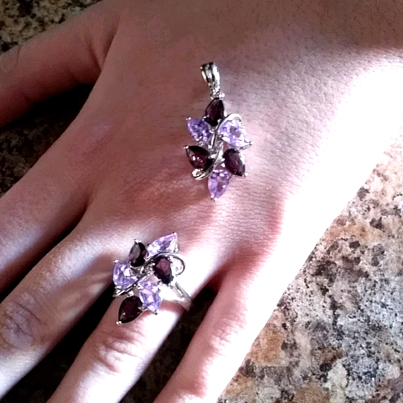 925 and Amethyst Set Pendant / Ring - Picture 2 of 5